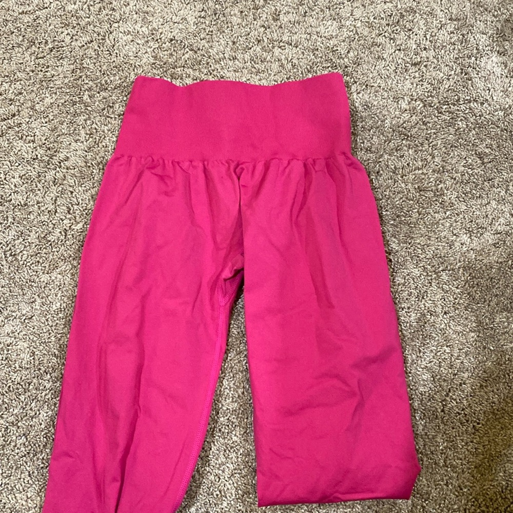 Nvgtn Solid Seamless - image 1